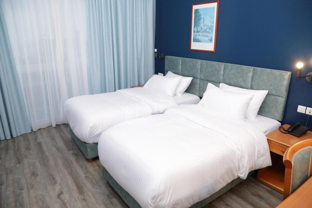 El Sheikh Suites Hotel Beiroet Buitenkant foto