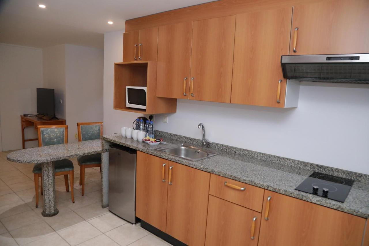 El Sheikh Suites Hotel Beiroet Buitenkant foto