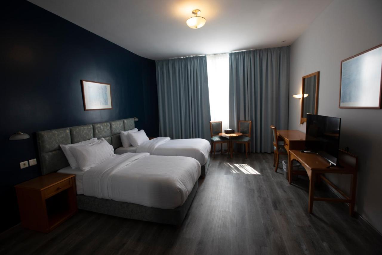 El Sheikh Suites Hotel Beiroet Buitenkant foto