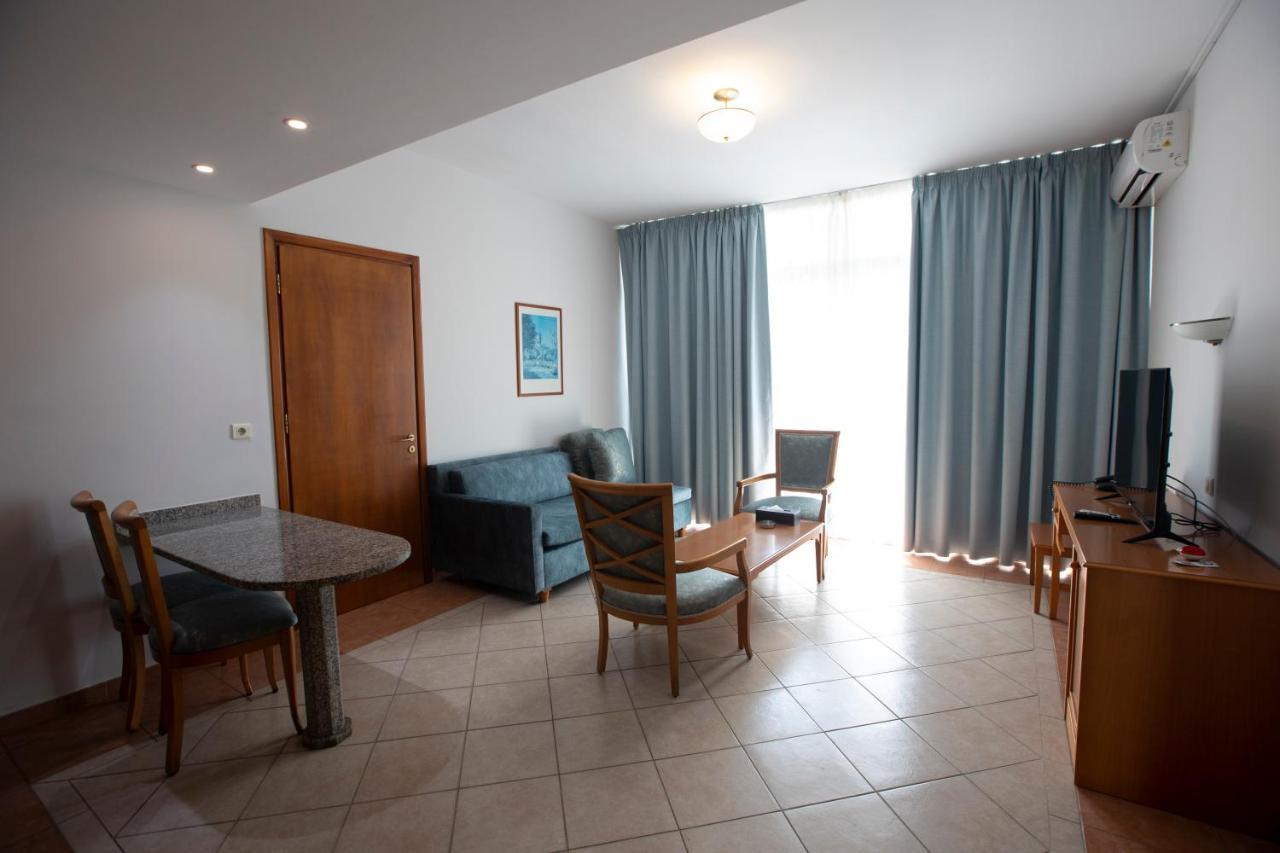 El Sheikh Suites Hotel Beiroet Buitenkant foto
