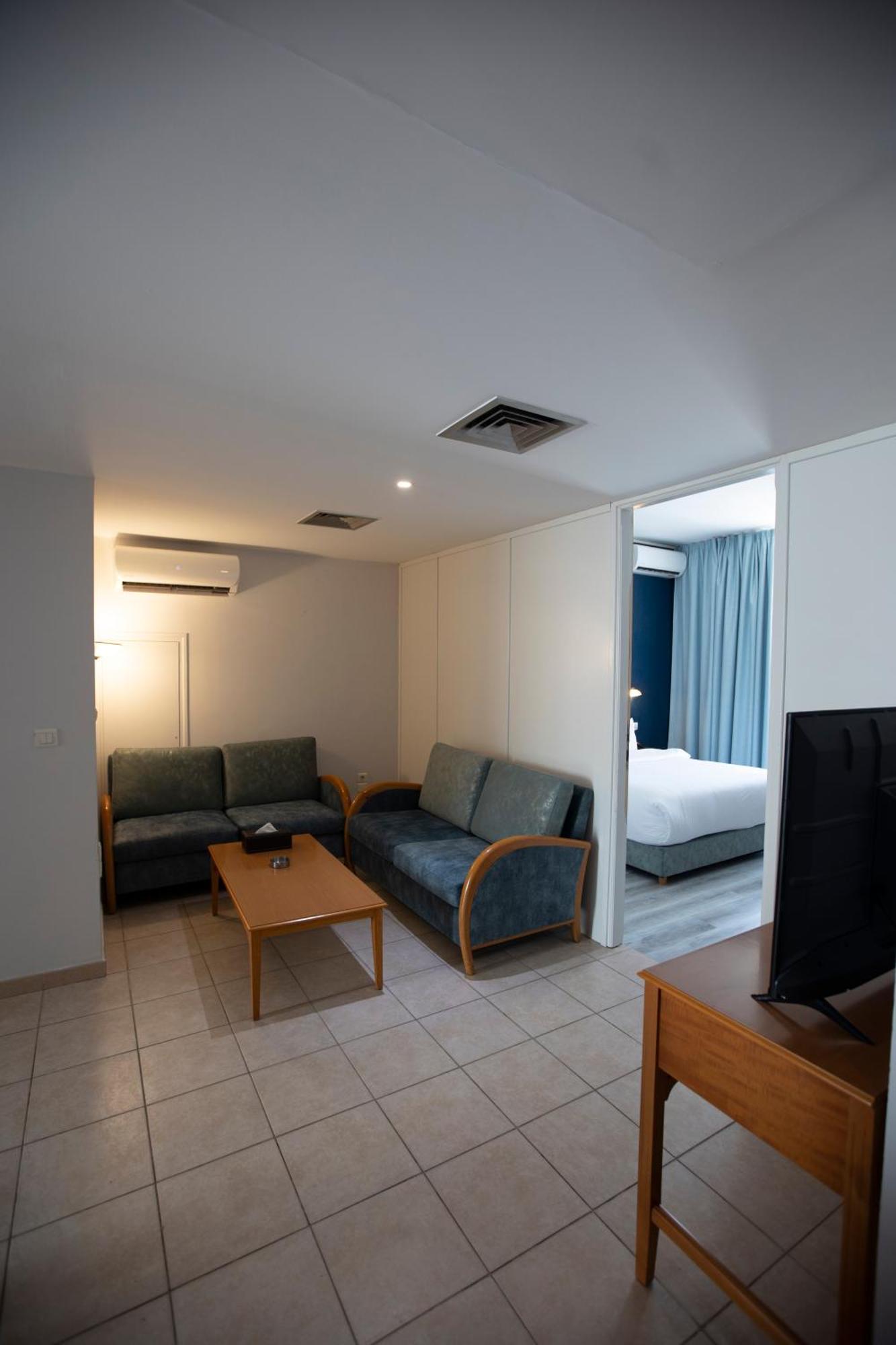 El Sheikh Suites Hotel Beiroet Buitenkant foto